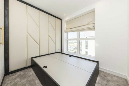 Greenleaf Walk, Southall, UB1 - Photo 5