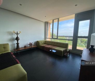 2 bedroom penthouse to rent - Photo 2