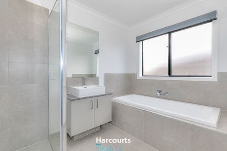 Spacious 4-Bedroom Home with Modern Amenities in Mickleham - Photo 2