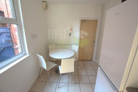 4 bedroom terraced house to rent - Photo 2