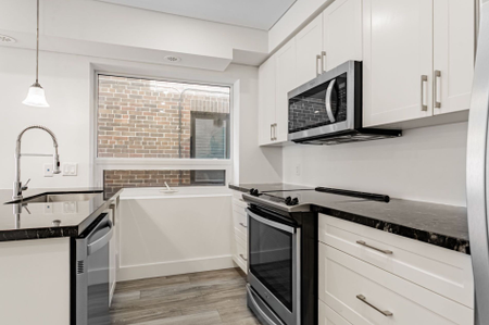 For Lease - 1088 Avenue Road Unit# B, Toronto, Ontario - Photo 3