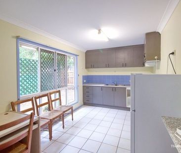 St Lucia Cozy 5-Bedroom Home, one bedroom available - Photo 5