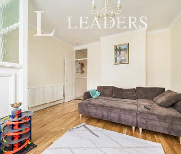 3 bedroom terraced house to rent - Photo 6