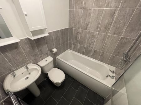 2 bedroom terraced house to rent - Photo 3