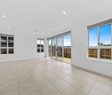 Brand New 4 bedroom with dedicated study. - Photo 1