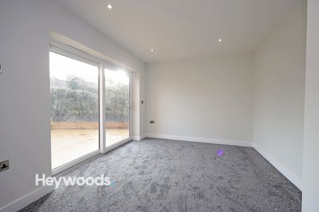 4 bed detached house to rent in Churnet Valley Road, Kingsley Holt, Stoke-on-Trent, Staffordshire - Photo 4