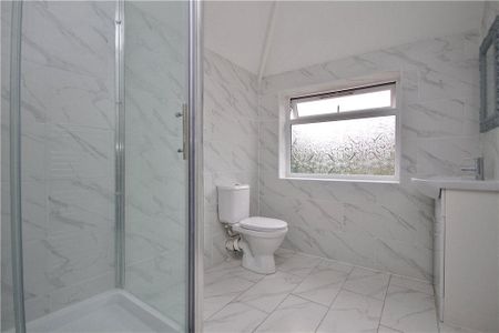 4 bedroom semi-detached house to rent - Photo 5