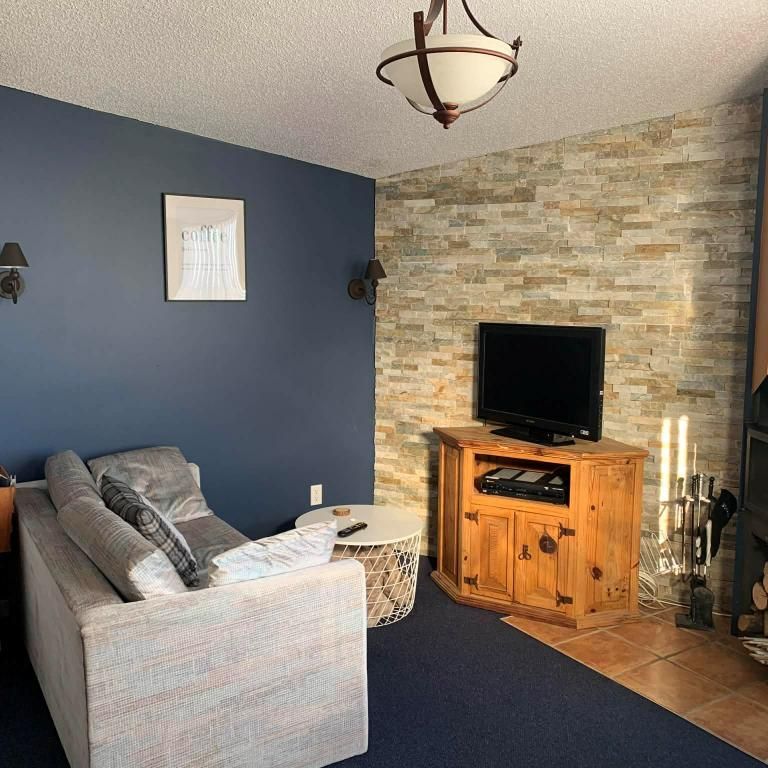 Petit 3 1/2 meublé et équipé - Photo 1