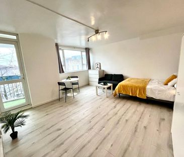 Room in a Shared Flat, Richmond Road, E8 - Photo 6