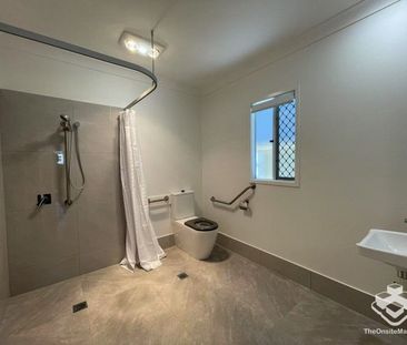 Brand-New Fully Furnished, All-Inclusive One-Bedroom Studio - Photo 2