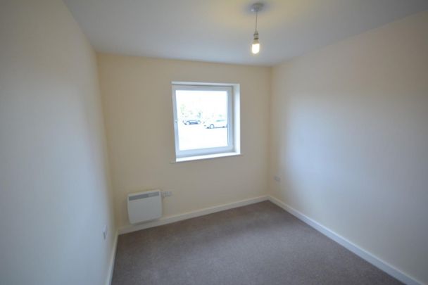 2 bed Apartment for Rent - Photo 1