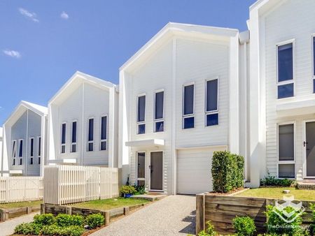 Modern Architecture Townhome in Prime Everton Hills Location - Photo 3