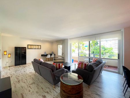 Zona Tenis, apto amueblado con terraza, 4 dormitorios, 3 baños, ascensor, parking. Palma. - Photo 4