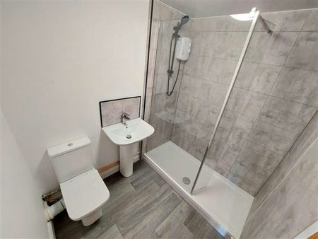 Flat to rent on - Photo 5