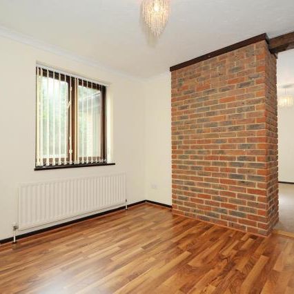 5 bedroom detached house to rent - Photo 1