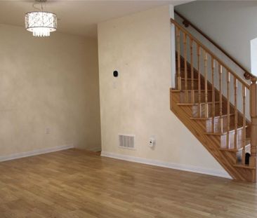 For Lease - 112 Hummingbird Drive, Toronto, Ontario - Photo 3