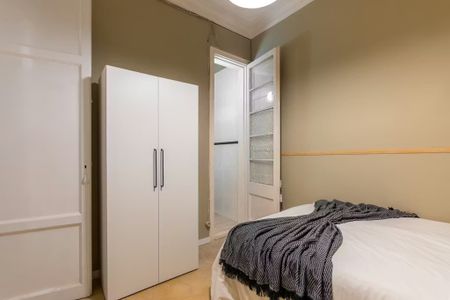 Carrer d'Aragó, Barcelona, Catalonia 08011 - Foto 4