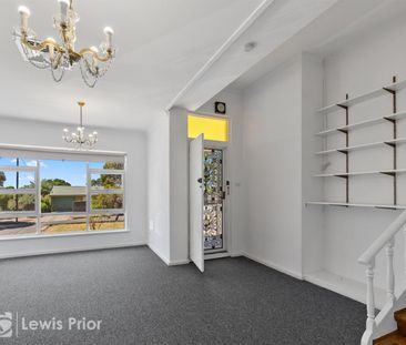 Neat & Tidy Family Home in Quiet Convenient Location - Photo 1