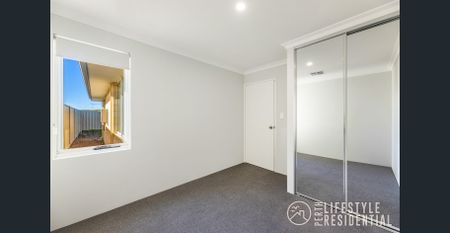 Light and bright 3 x 2 ready for you! - Photo 5