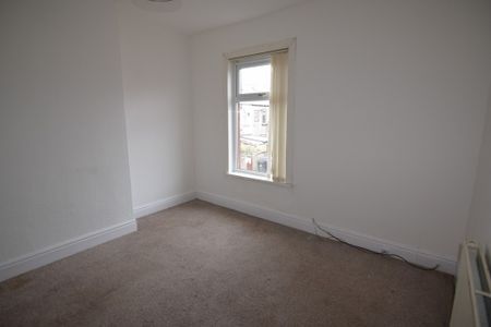 To Let 2 Bed End Terraced House - Photo 5