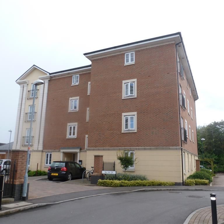 2 bedroom flat to rent - Photo 2