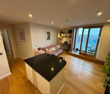 1 Bed Flat, Candle House, LS1 - Photo 6