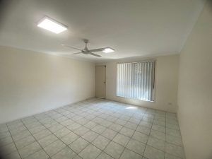 1/3 Doggett Dr, Miami QLD 4220 - Photo 2