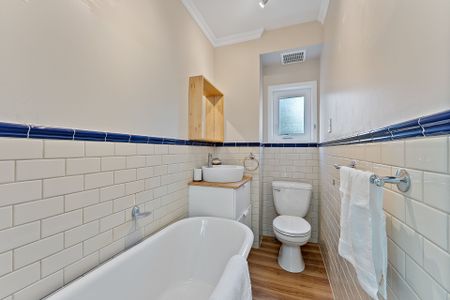 For Lease - 7 Norway Avenue, Toronto, Ontario - Photo 2