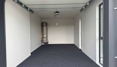 Charming 4BR Glen Eden Haven w/ Deck - Photo 4