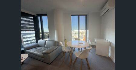 Fully Furnished Luxury Apartment in CBD - Photo 2