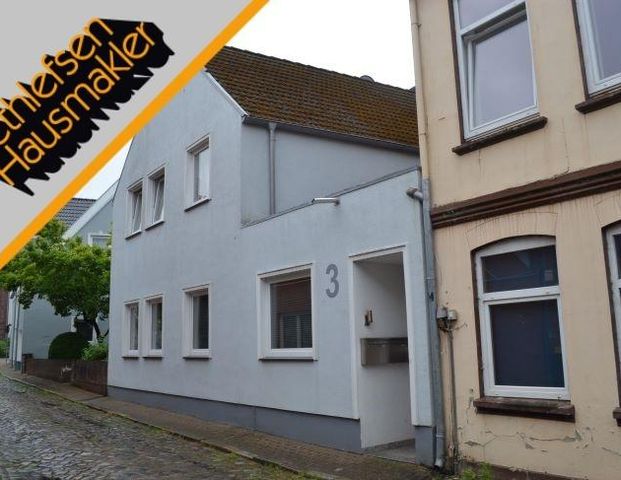 Gepflegte 2 1/2 Zimmer-Wohnung im 1. Obergeschoss in zentraler Lage in Heide, Kreis Dithmarschen - Foto 1