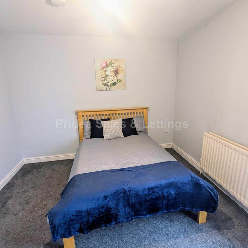 High Street, Lincoln - Photo 1