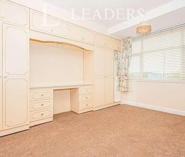 Tachbrook Road, CV31 - Photo 3