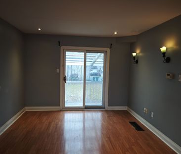 For Lease - 9 Craigmore Crescent, Toronto, Ontario - Photo 4