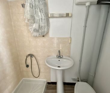 Location Appartement 1 pièce 23m² ROUBAIX 59100 - Photo 2