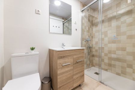 Carrer dels Sants Just i Pastor, Valencia, Valencian Community 46021 - Photo 5