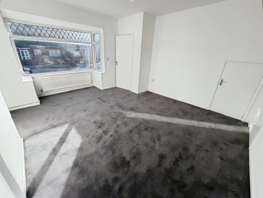 3 bedroom House To Let Total Size: 1045 SQ FT - Photo 1