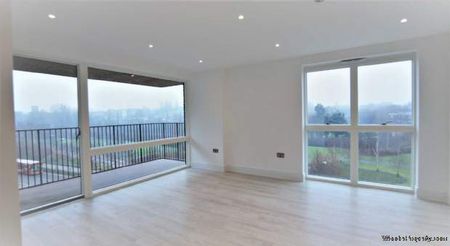 2 bedroom property to rent in London - Photo 2