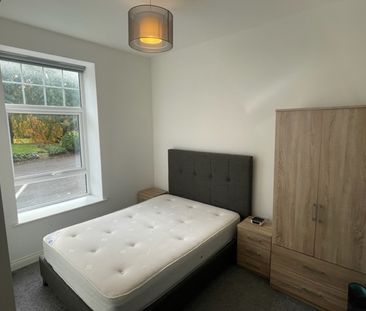 Henshall, Woodlands Village, Wakefield - Photo 6