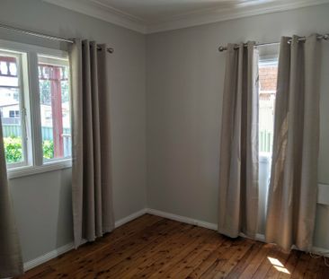 36 Cam Street, Cambridge Park NSW - Photo 3