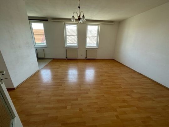 Helle 3-Zimmer-Wohnung mit zentraler Raumaufteilung & inkludiertem Autoabstellplatz - Photo 1