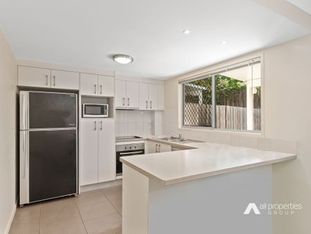 Cute and Cosy, Close to EVERYTHING! - Photo 2