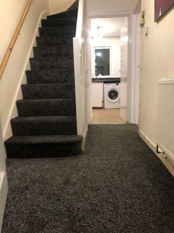 4 Bed Detached House, Frampton Crescent, BS16 - Photo 2