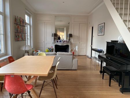 Location Appartement 6 pièces 148m² LILLE 59000 - Photo 2