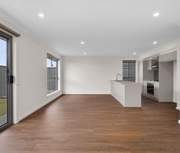 Stunning home! - Photo 6