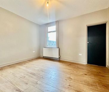 4 bedroom terraced house to rent - Photo 1