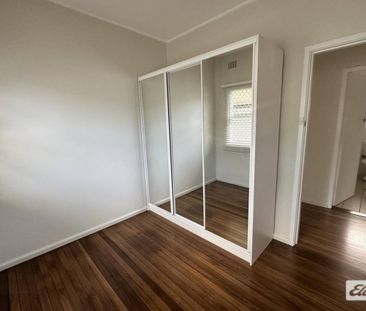 Light and airy 3 bedda, Walk to Hospital. - Photo 5