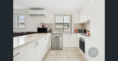 Perfect Pimpama Family Home - Photo 5