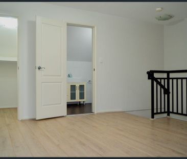 Well located 3 bedroom townhouse!! - Photo 4