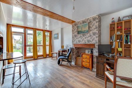 3 bedroom semi-detached house to rent - Photo 2